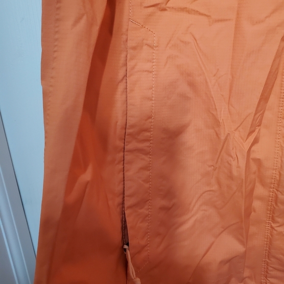 The North Face Womens Orange HyVent Rain Jacket Size Large - Picture 5 of 9
